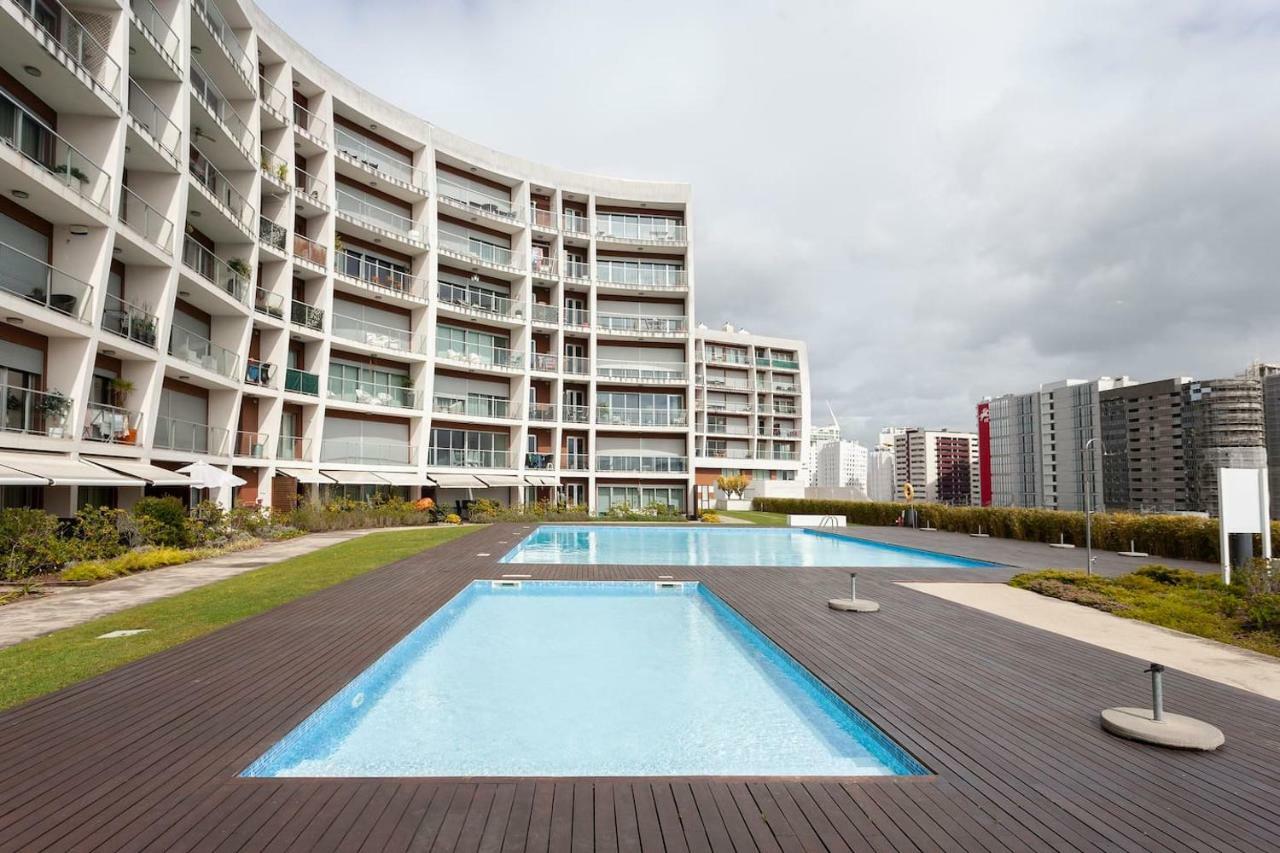 Lisbon Metro & Pool Apartment Exterior photo